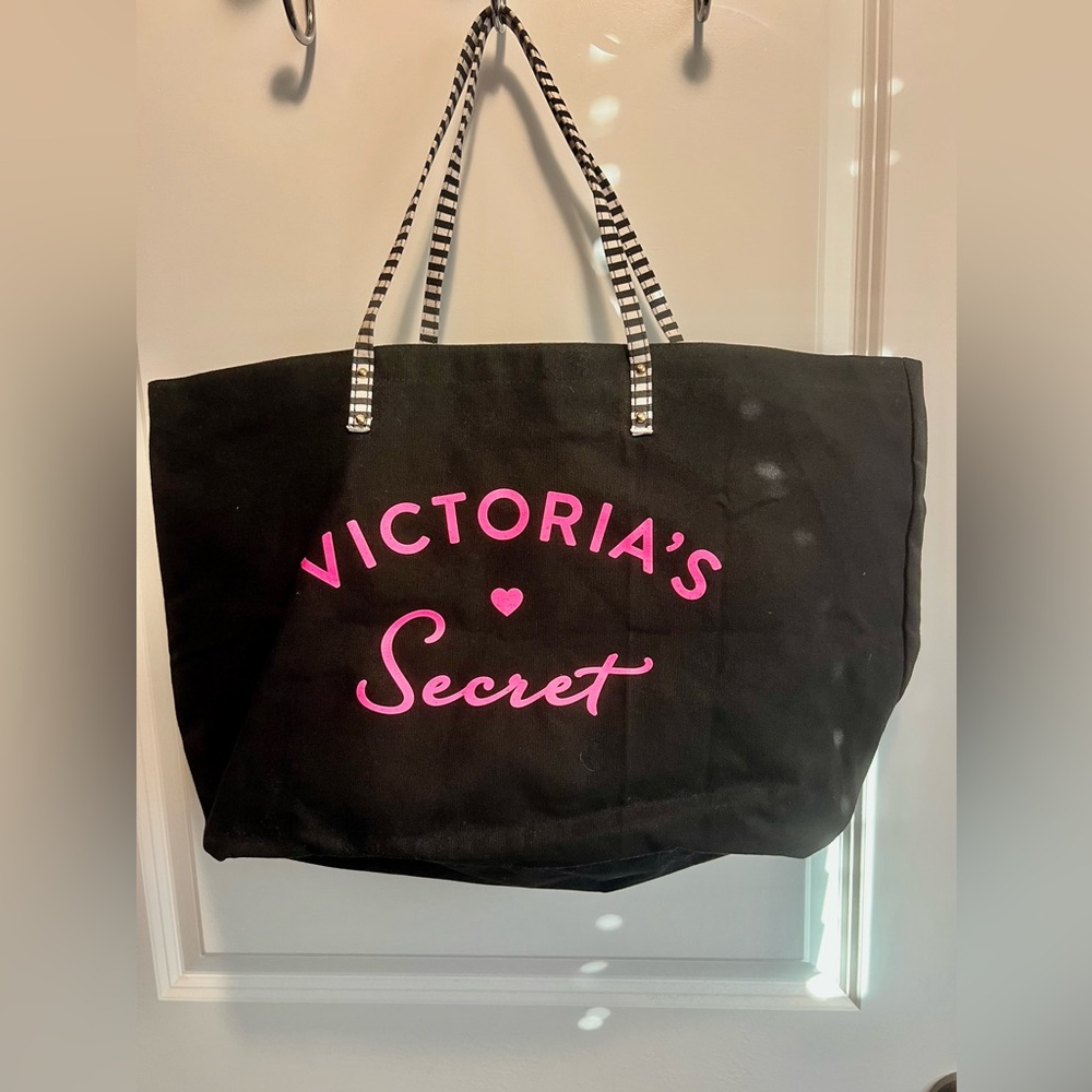 VICTORIA’S SECRET Large Black/Hot Pink Letters Weekender Tote Bag 22”x14”x7” - Picture 2 of 4